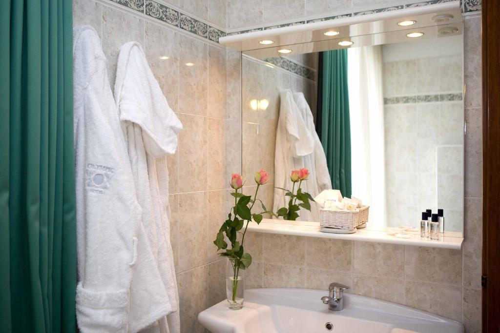Royal Olympic Hotel Pinzolo Quarto foto